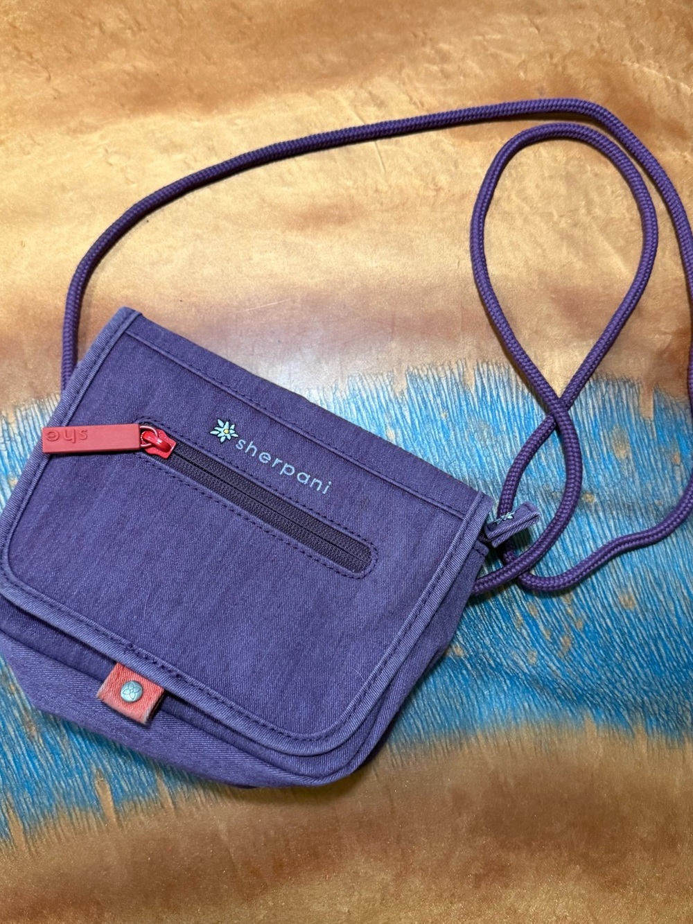 Sherpani Purple Compact Crossbody Pouch bag daisy red accents